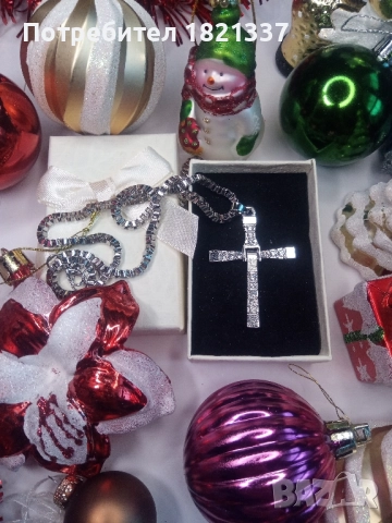 Кръст, снимка 4 - Колиета, медальони, синджири - 52674356