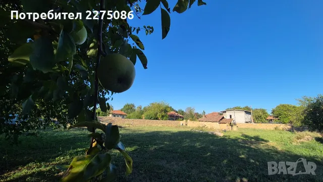 Продавам парцел с нова каменна ограда и 1500кв. с проект за къща 135кв. близо до В.Търново