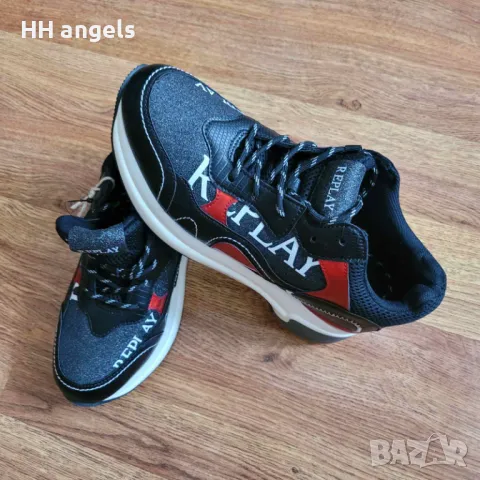 Replay сникърси