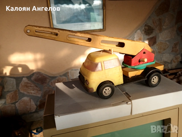 Стара Соц играчка, снимка 2 - Коли, камиони, мотори, писти - 53342444