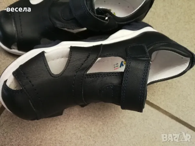 кожени сандали детски, тъмно син цвят. 