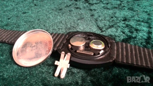Винтидж мъжки LED часовник Commodore, произведен в Хонконг, около 70-те год., снимка 4 - Антикварни и старинни предмети - 51263445