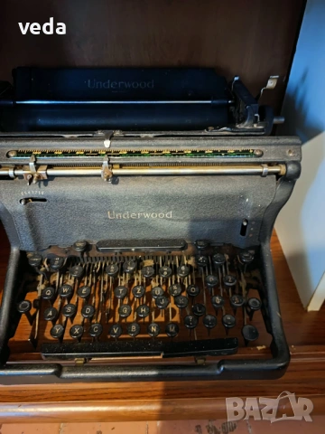 Антикварна пишеща машина от 1939 г. модел Underwood Master, снимка 2 - Антикварни и старинни предмети - 53135682