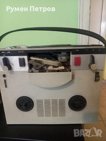 Магнитофон TESLA B57C.