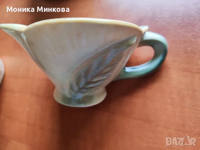 Оригинален сервиз за кафе от 14 части + голям дървен поднос с орнаменти , снимка 4 - Сервизи - 44572537