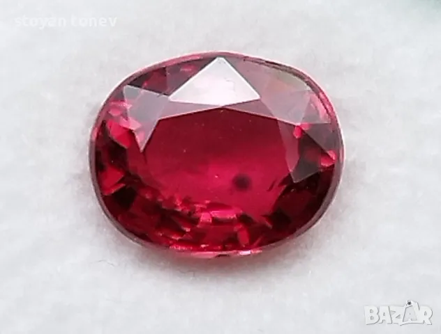 Вълнуващ изящен рубин 1.00кт.! Сертифициран! Нов!, снимка 4 - Други - 49656399