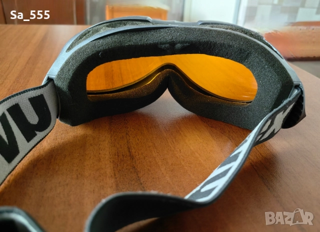 Ски очила Uvex , снимка 2 - Зимни спортове - 52332574