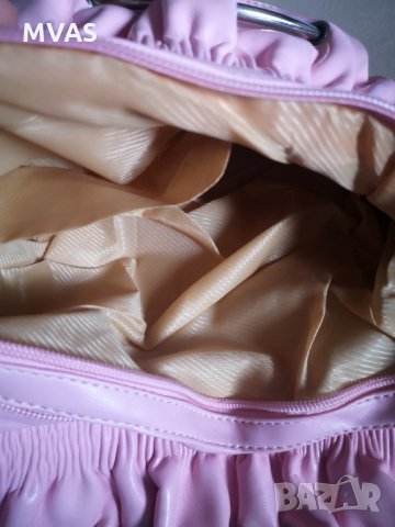 Нова розова дамска чанта преоценена, снимка 5 - Чанти - 34189216