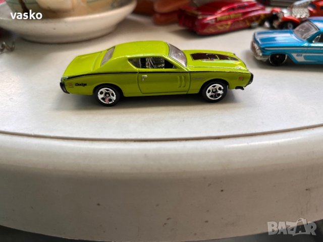Hot wheels-Chrysler, снимка 3 - Колекции - 42140019