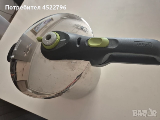 Тенджера под налягане Tefal