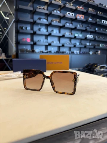 очила с черен обикновен калъф и ув защита louis vuitton , снимка 17 - Слънчеви и диоптрични очила - 50842453