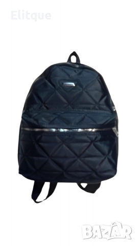 Елегантна и капитонирана дамска раница за всеки ден