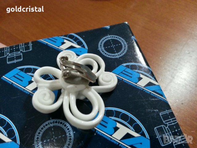 Български костен порцелан Бононя брошка щипка, снимка 3 - Антикварни и старинни предмети - 40677464