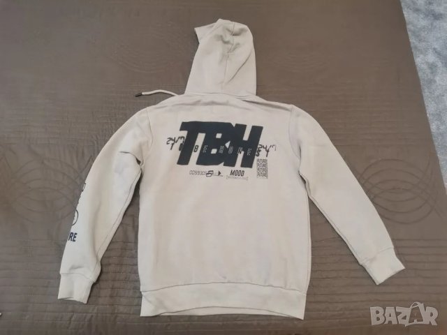 Бял мъжки суичър Bershka размер XS EU, снимка 5 - Спортни дрехи, екипи - 48493782