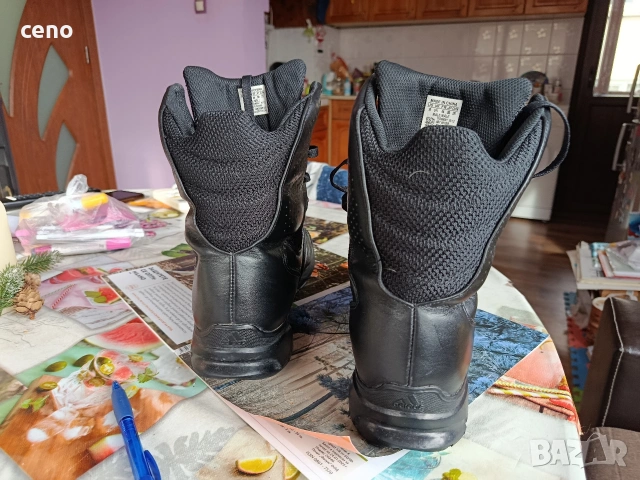 Кубинки Adidas , снимка 4 - Мъжки боти - 53083182