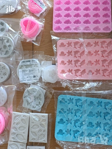 Силиконови молдове за свещи и сапуни. Етерични масла, бои за свещи и сапуни , снимка 3 - Други - 54137701