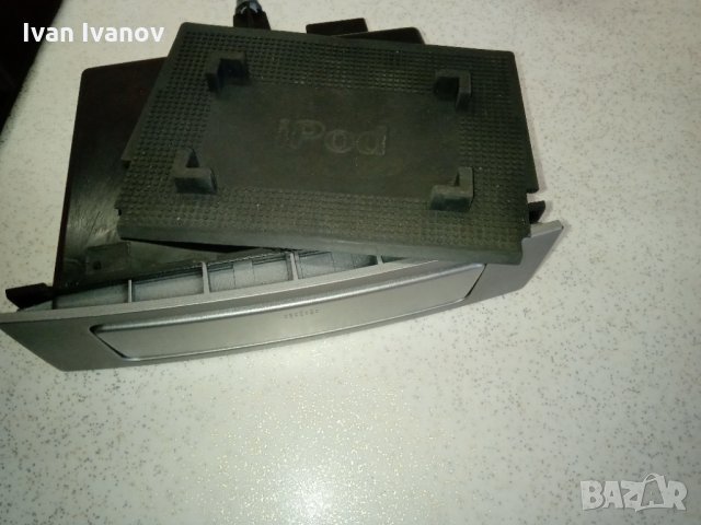 За Алфа Ромео 147 и ГТ поставка за I pod c OEM Nr. 50903187 светлосива, снимка 5 - Аксесоари и консумативи - 31655906