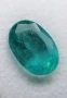 Рядък нетретиран изумруд в перлено зелен цвят 1.82кт.! Сертифициран! нов!, снимка 11