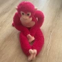 Розова плюшена маймунка с лепящи крака , снимка 1