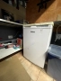 Малък хладилник Beko, снимка 2