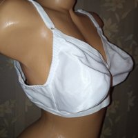 Body wear 100 C-Бял изчистен сутиен с меки чашки без банели , снимка 1 - Бельо - 44269497