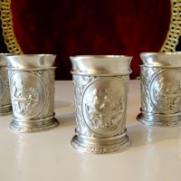 Чаши от калай с ловци в кръчма. , снимка 3 - Антикварни и старинни предмети - 44479647