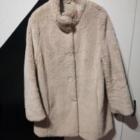 Топло палтенце, снимка 1 - Палта, манта - 38571011