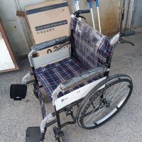 Нова ролаторна количка, нова инвалидна рингова количка в кашон, НЕразпечатана с 4 спирачки , снимка 3 - Инвалидни колички - 37818923