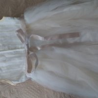 Уникална рокля , снимка 3 - Детски рокли и поли - 37665827
