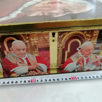 Метална кутия с папа Йоан XXIII, снимка 2 - Антикварни и старинни предмети - 44595277