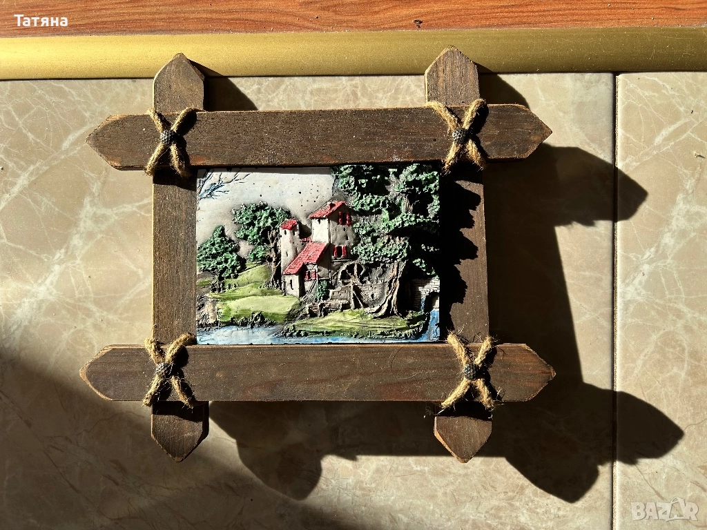 Картина барелеф с дървена масивна рамка, снимка 1