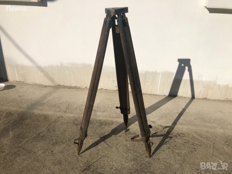 стара дървена, голяма тринога /трипод, статив/, снимка 1