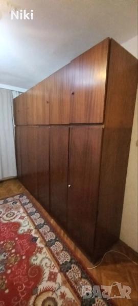 Голям гардероб 3метра е дълаг. 50 широк 2.50см висок, снимка 1