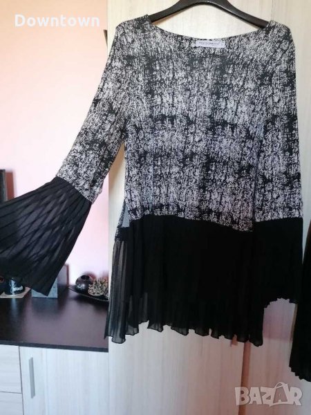 Rinascimento, made in Italy оригинална дамска туника с плисе. , снимка 1