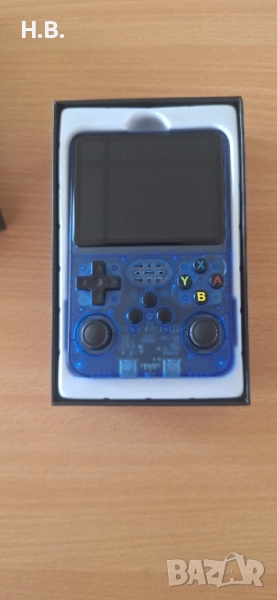 Портативна ретро конзола R36S, снимка 1