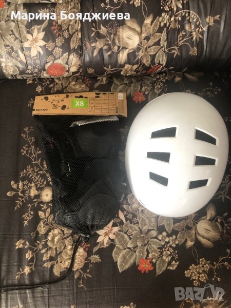 Предпазна каска и комплект за длани, лакти и наколенки, снимка 1