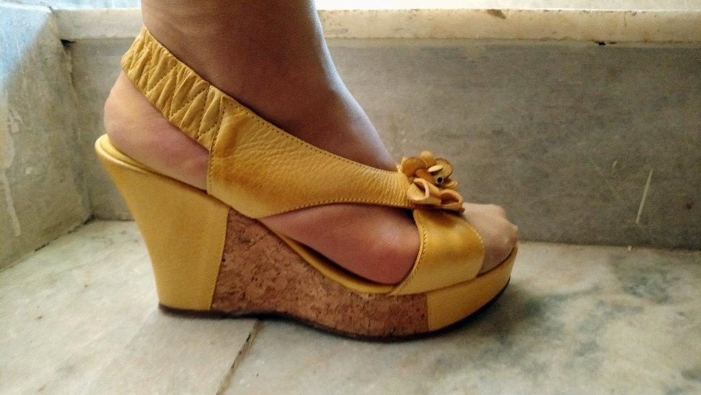 Дамски сандали на платформа от естествена кожа в цвят горчица в Сандали в  гр. София - ID33418687 — Bazar.bg