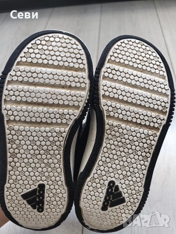 маратонки адидас , снимка 3 - Детски маратонки - 54342315