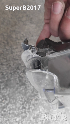 Продавам - оригинални ляв и десен фар за Тойота Корола 2017 г. за части, снимка 6 - Части - 51980593