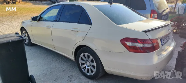 Мерцедес Е-200 1.8 газ, снимка 4 - Автомобили и джипове - 56036649