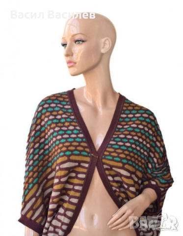 Дамска вълнена жилетка наметало, снимка 2 - Жилетки - 51934658