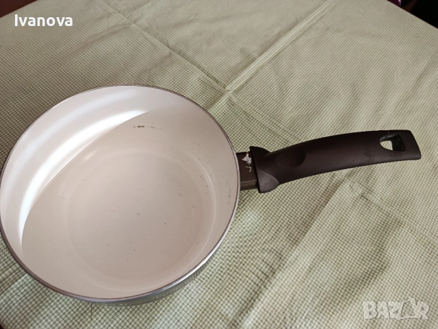 Касерола с керамично покритие, снимка 2 - Съдове за готвене - 52312810