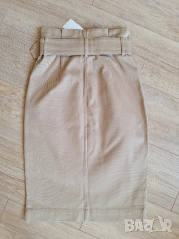 Страхотна пола H&M, снимка 4 - Поли - 38198850