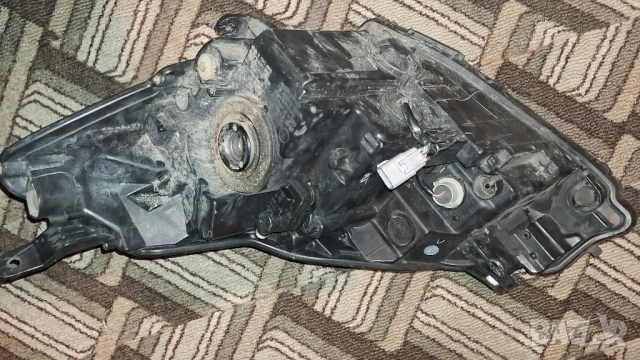 Десен фар Toyota Yaris 2017-2020 LED фейслифт оригинал Koito 45-133, снимка 2 - Части - 54008929