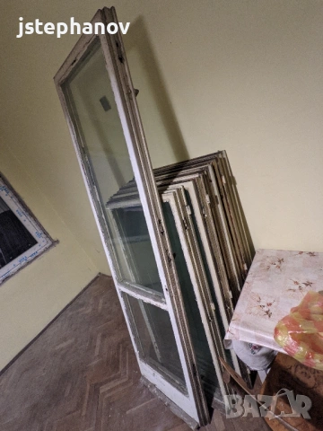 Подарявам стара свалена дървена дограма - 14-15 прозореца и 2 врати