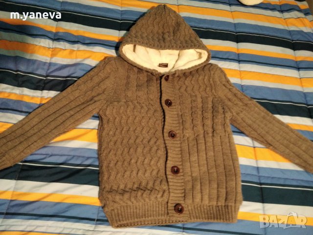 Ватирана жилетка, снимка 1 - Детски пуловери и жилетки - 31816958