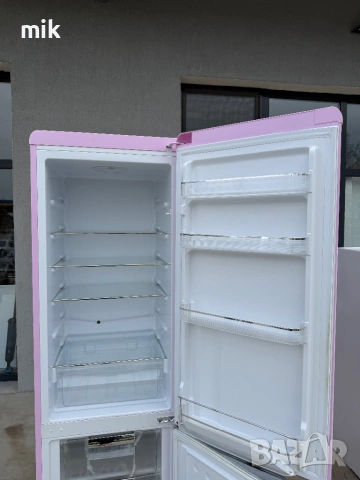 Розов Хладилник SMEG с фризер, снимка 5 - Хладилници - 54214117