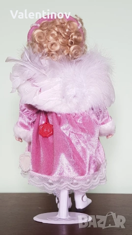 Порцеланова кукла със стойка , снимка 3 - Кукли - 53898477