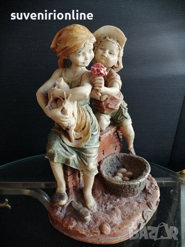 Стара декоративна статуетка , снимка 3 - Статуетки - 39999464