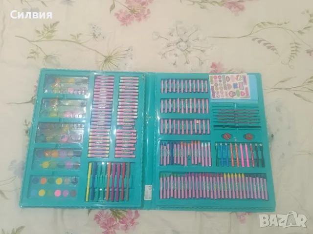 Куфар за рисуване 250 части, снимка 3 - Рисуване и оцветяване - 48489568